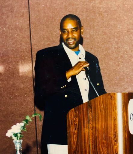 Calvin Earl Reed photo gallery thumbnail 23 of 58