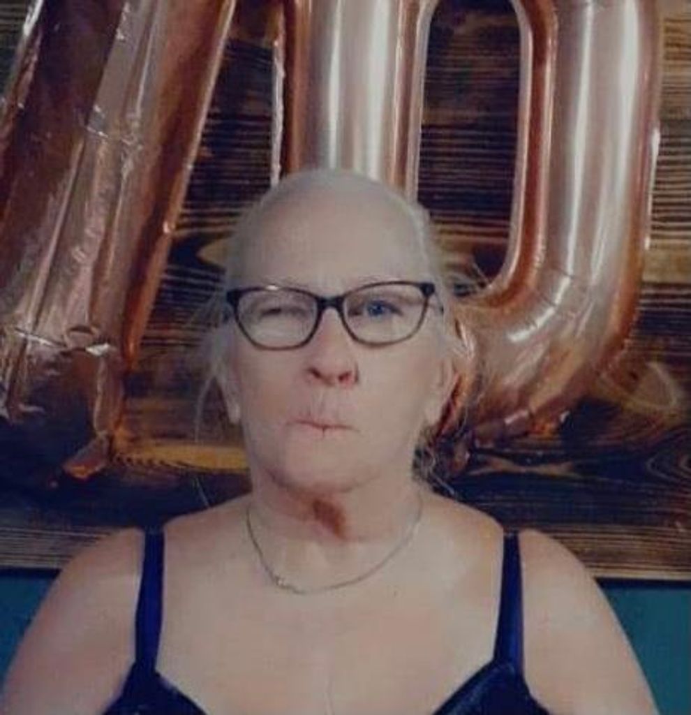 Yvonne Evelyn Shelton