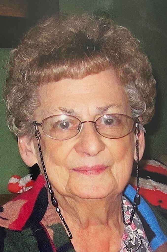 Helen (Lopes)  Simmons Profile Photo