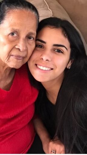 Emma Nolasco Rosado photo gallery thumbnail 35 of 39