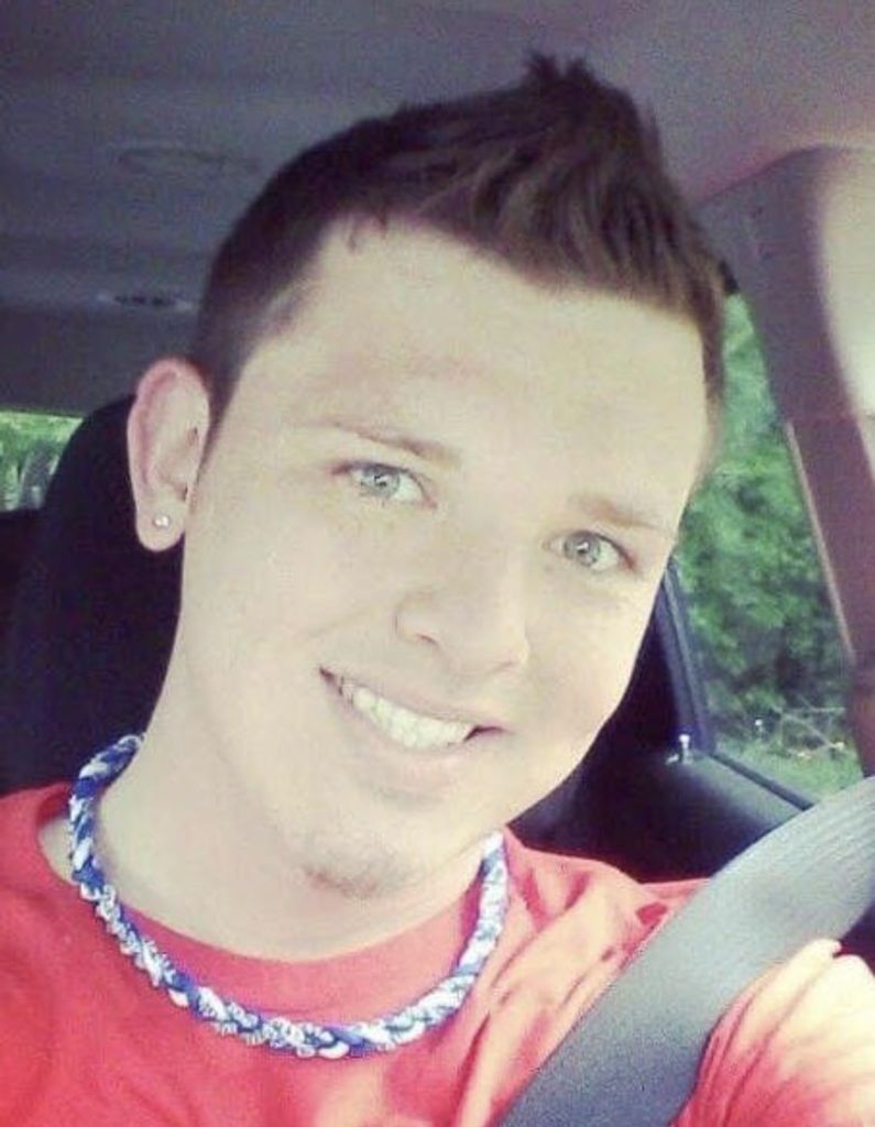 Nathan Daniel Mills Profile Photo