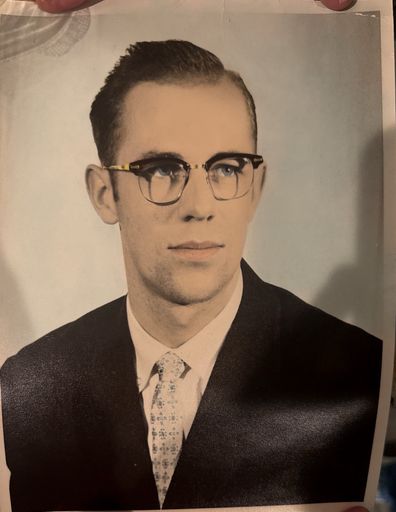 Dirk Dicou's obituary image