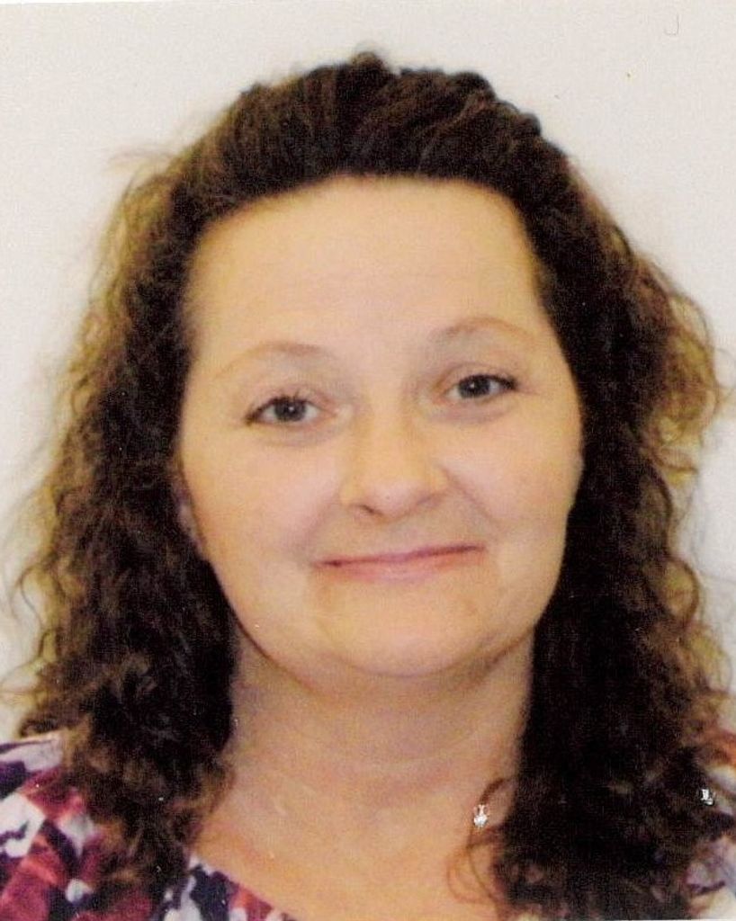 Carolyn Sue Simmons Wood