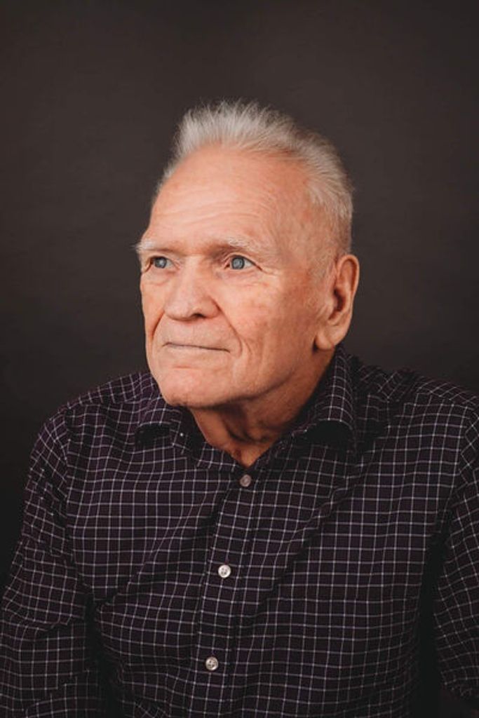 Kenneth Robertson Profile Photo