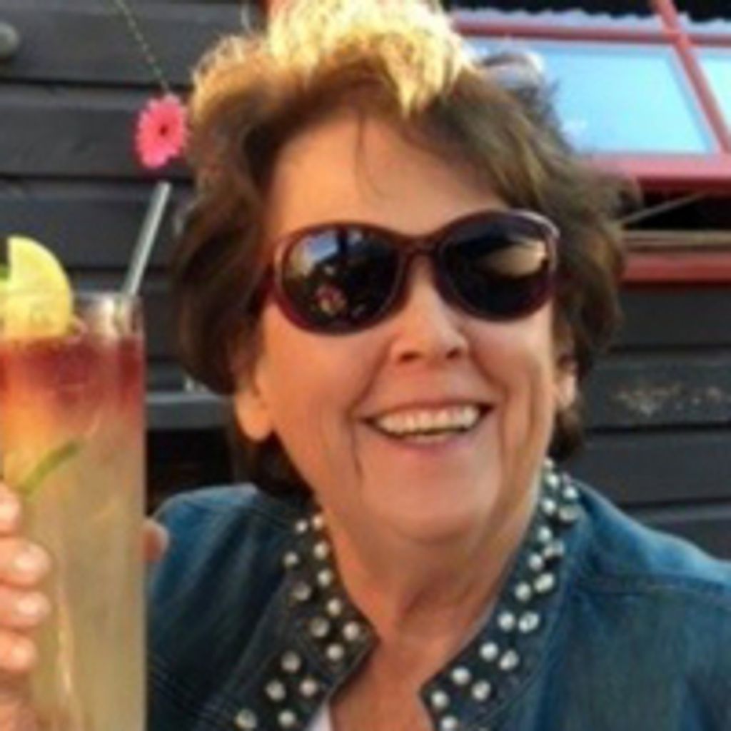Diane Kavajecz Profile Photo