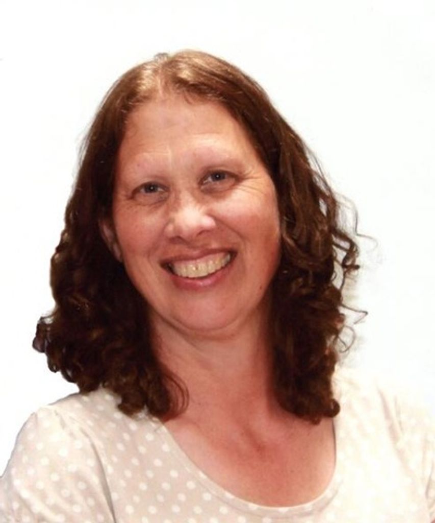 Carol Lee Zmolek Profile Photo