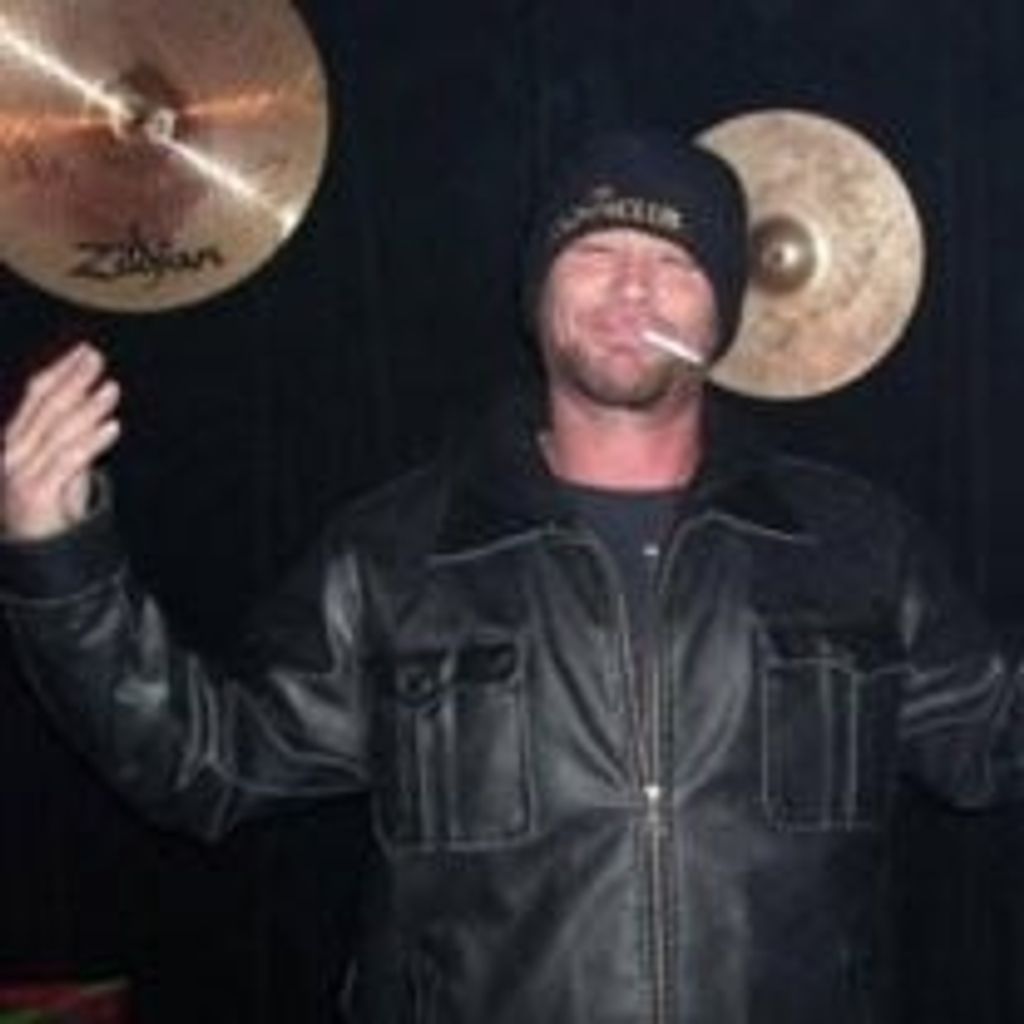 Johnny Leslie Barton