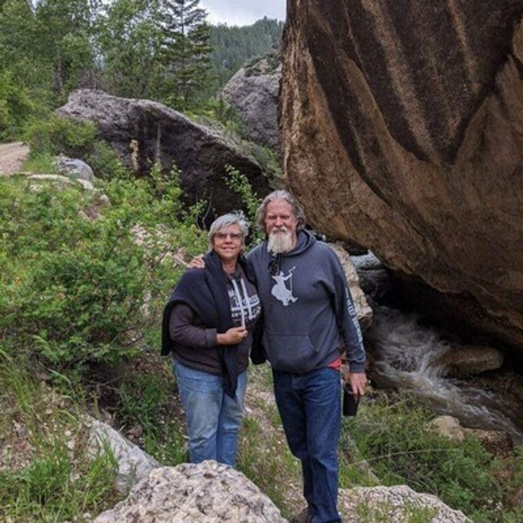 Brett And Robin Dickerson Profile Photo