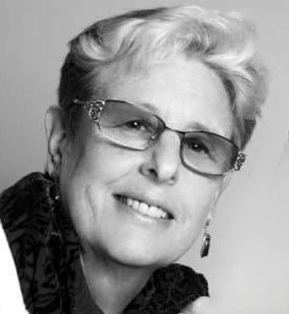 Jean Holmes Profile Photo