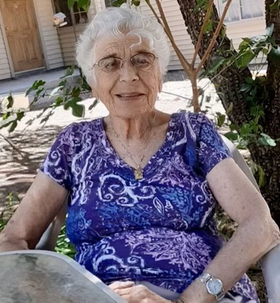 Angela Poletti Profile Photo