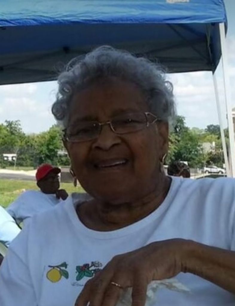 Monta B. (Oliver)  Mitchem