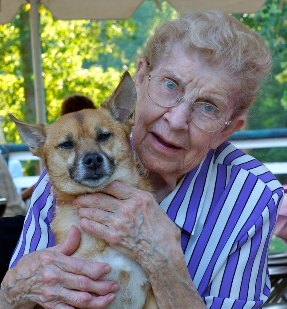 Artie (Smith)  Lawson Profile Photo