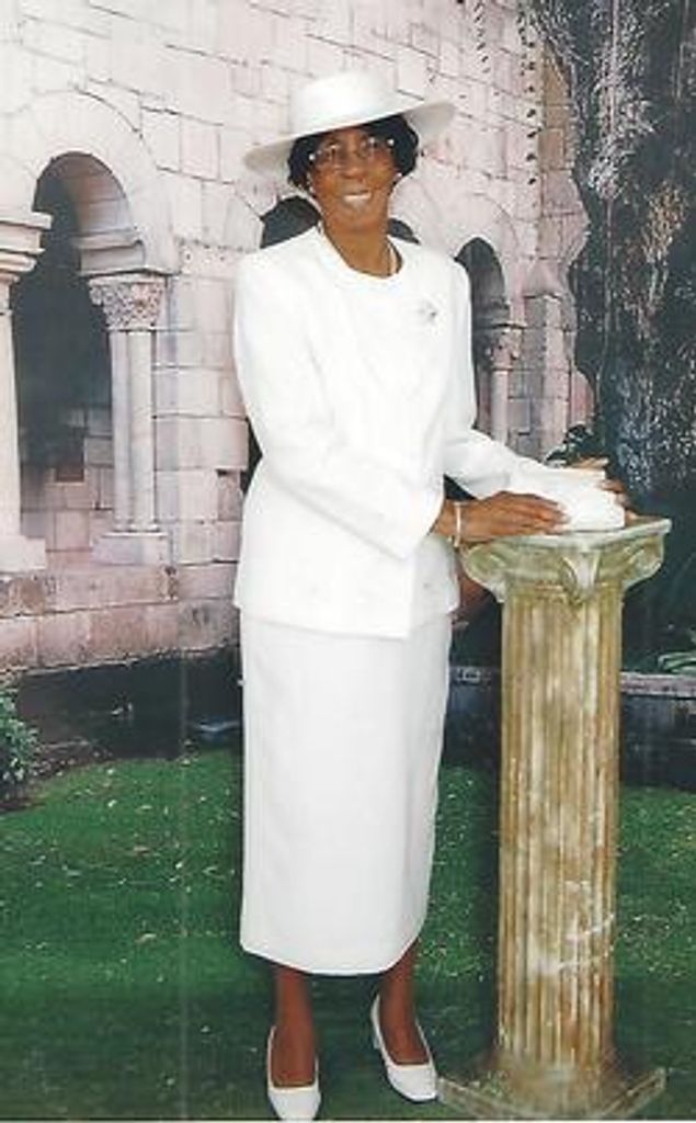 Una Naomi Bostwick Profile Photo