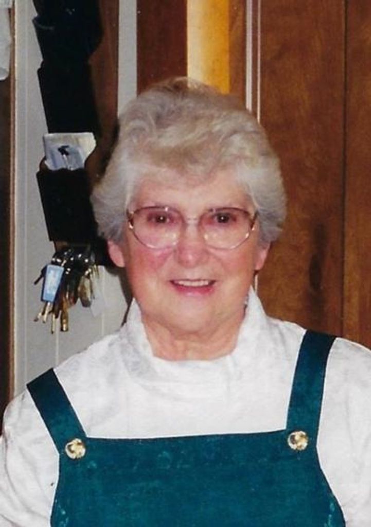 Ruth Manuel Profile Photo