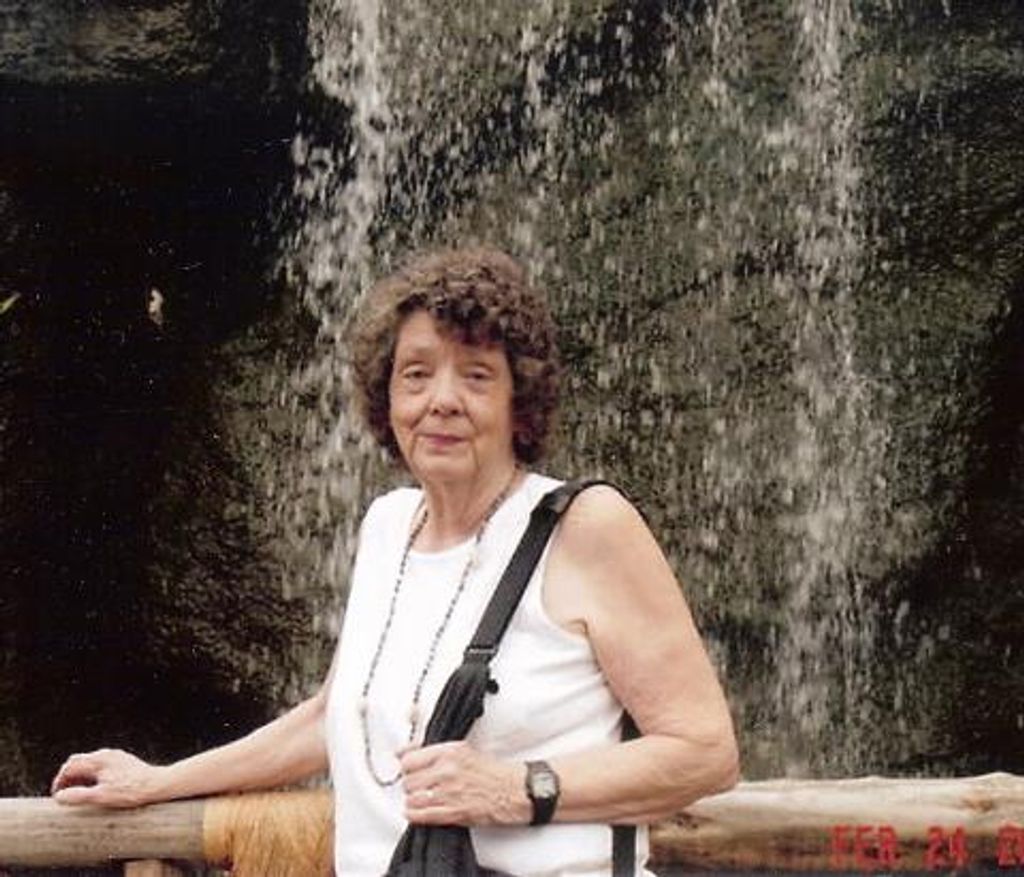 Carolyn Traut Profile Photo