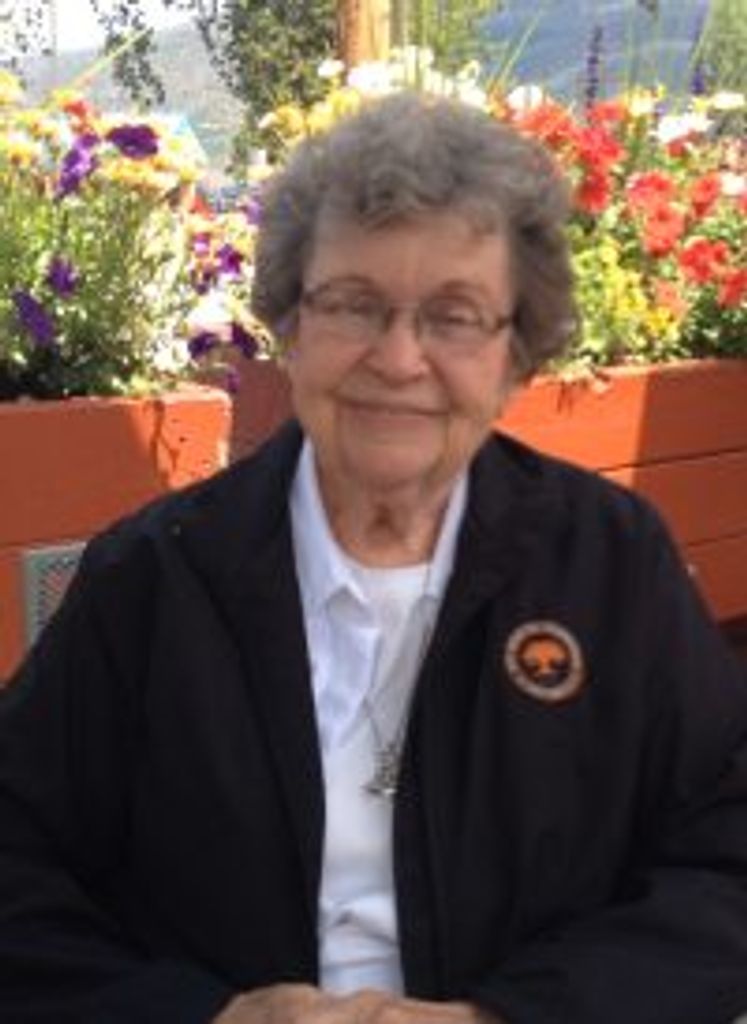 Anna Maxine Lay