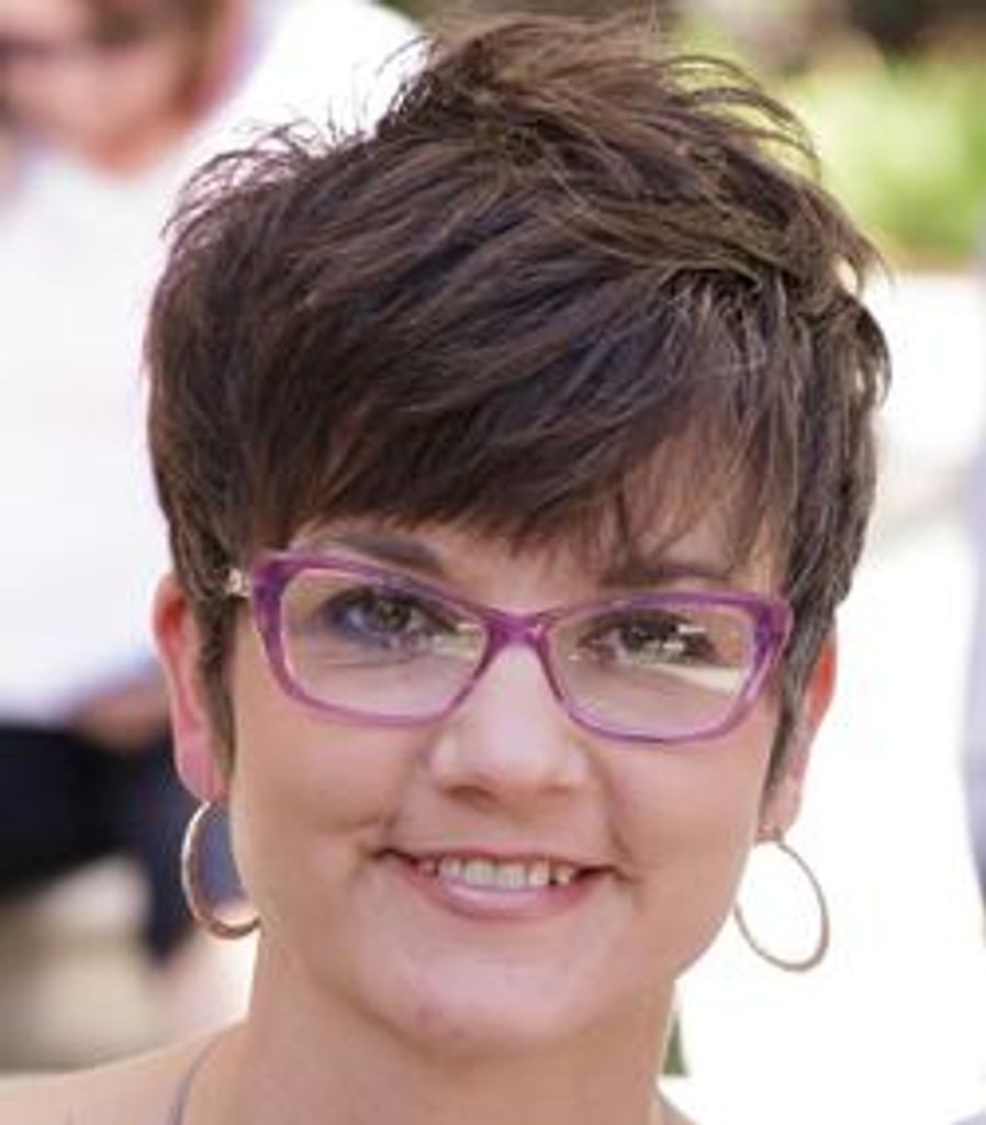 Rochelle "Chelle" Lucas