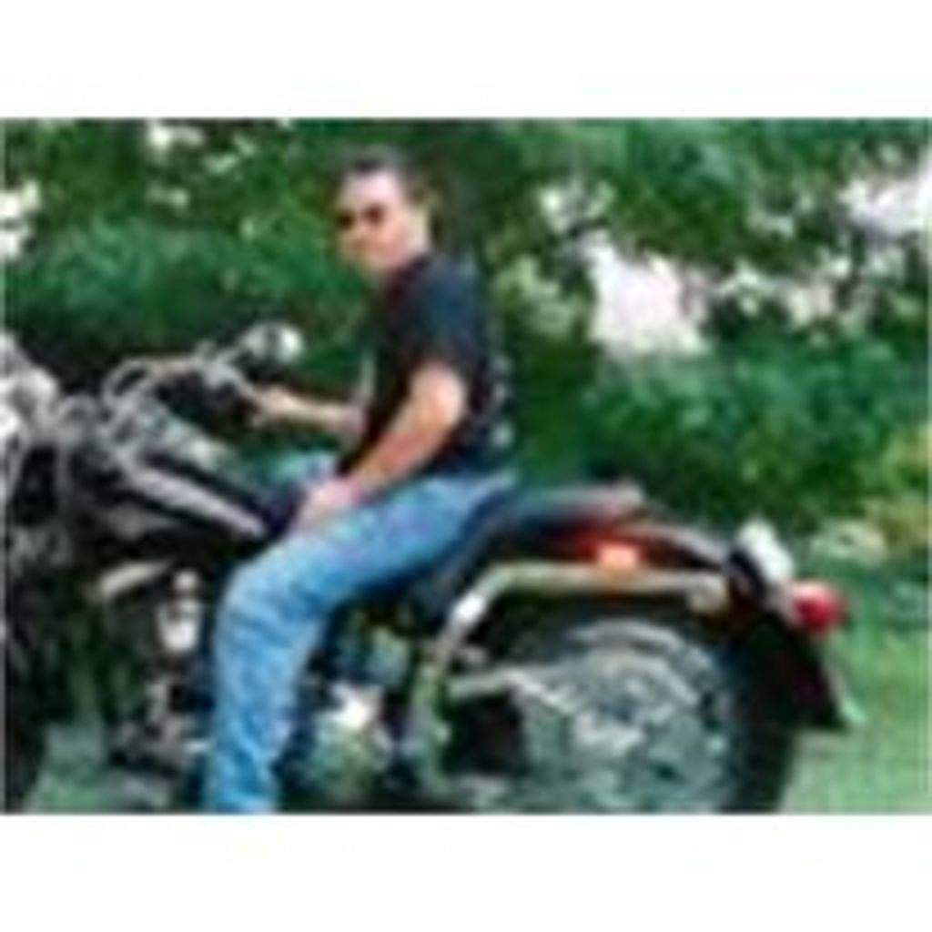 Miguel A. Age - 40 - Española Salazar