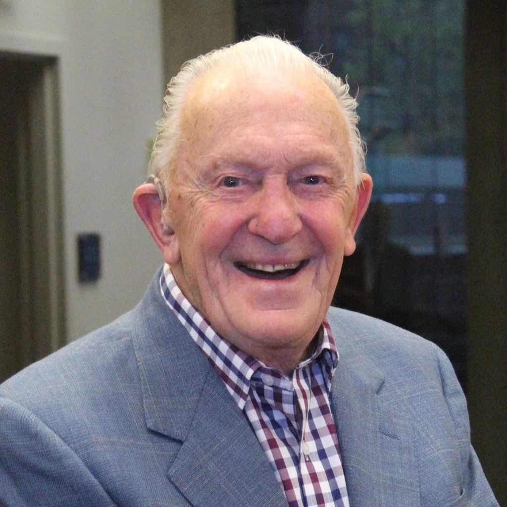 Robert Watson Profile Photo