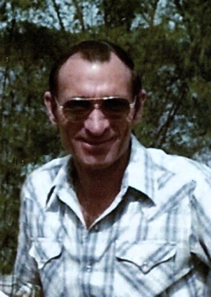 T. L. Latham Profile Photo