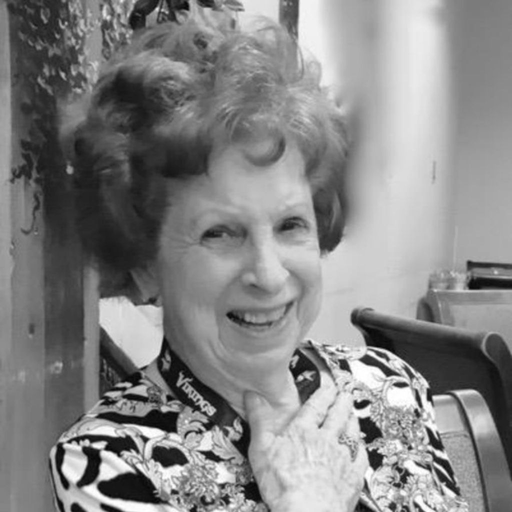 Donna Roering Zitur