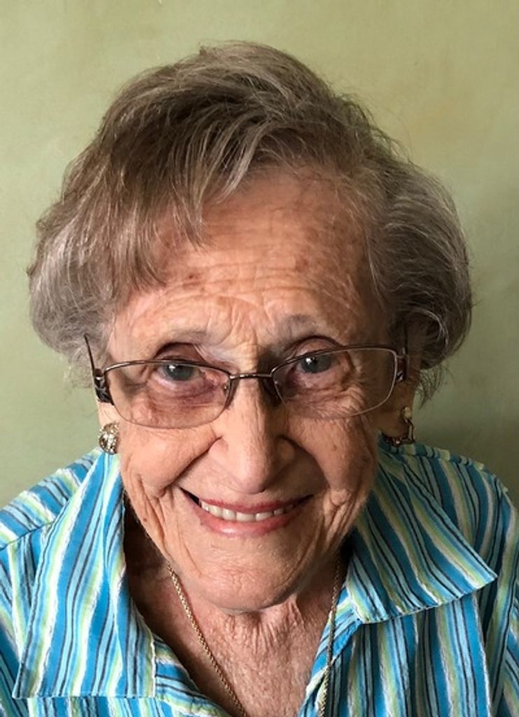 Elizabeth Lucik Profile Photo