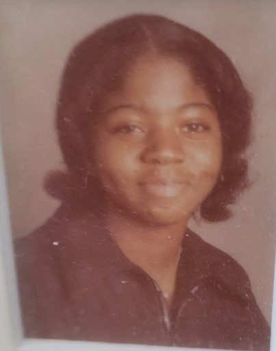 Ms. Paula Renee Williams Snooks photo gallery thumbnail 5 of 28