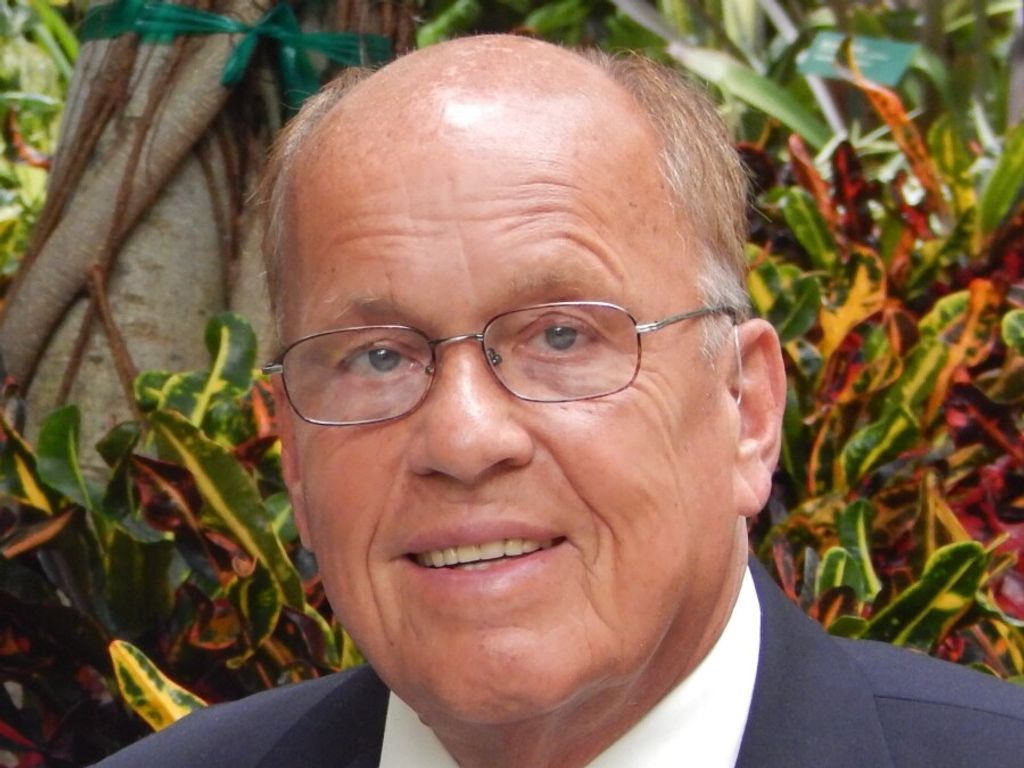 Kenneth Wells Schroeder