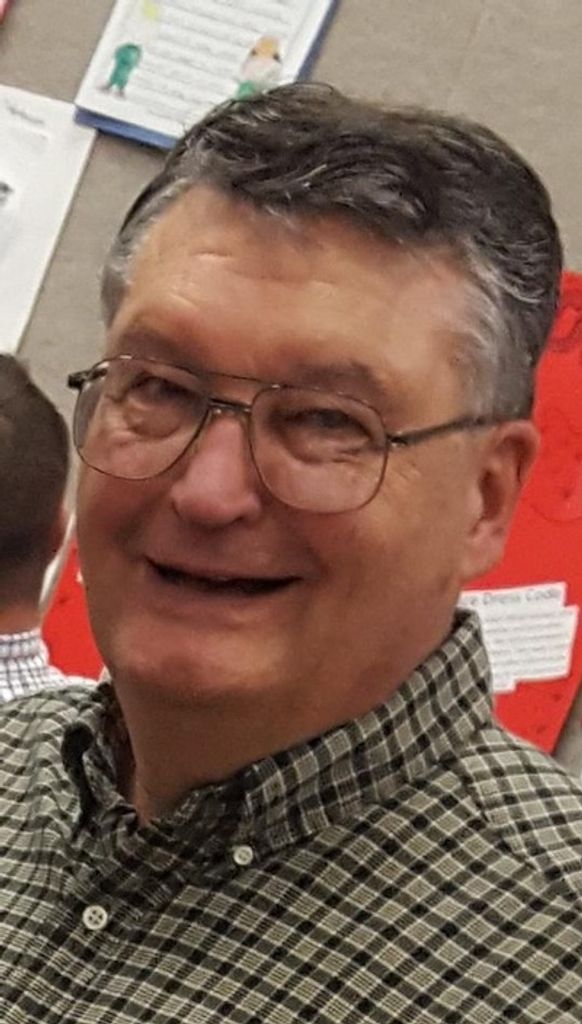 Edward Beamon Howell, Jr. Profile Photo