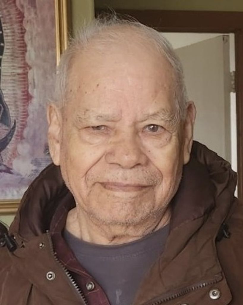 Benjamin Bustos