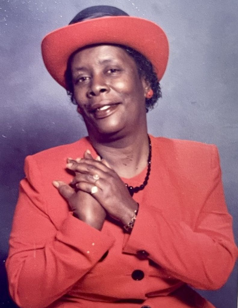 LOIS GRUNDY
