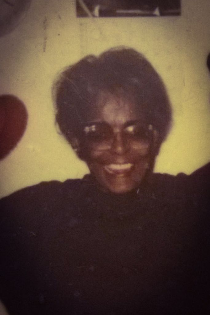 Loretta R (Young)  Bowman