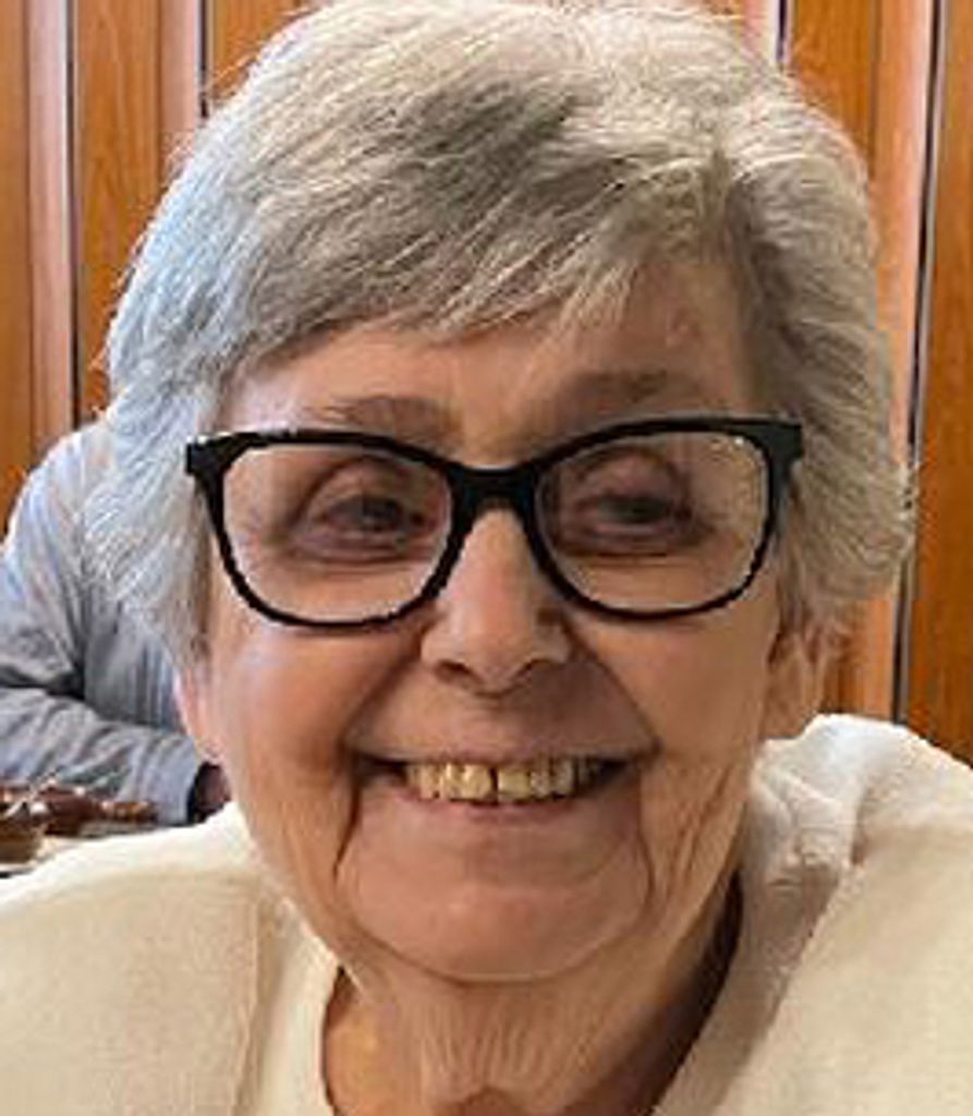 Lynda Petroske Profile Photo
