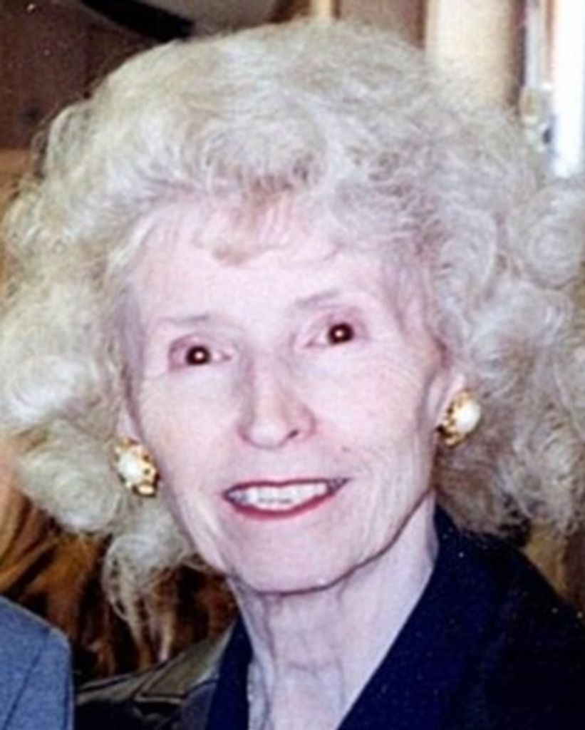 Doris E Monjaras