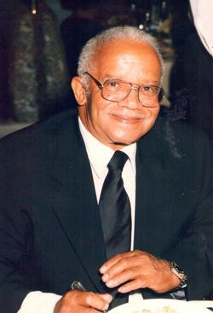 Bruce Roland Scott Profile Photo