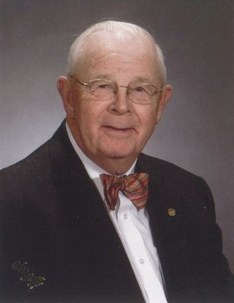 Vernal Finemore Profile Photo