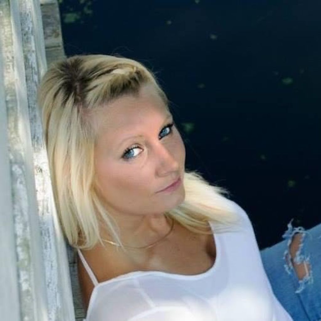 Amanda L. Doolen Profile Photo