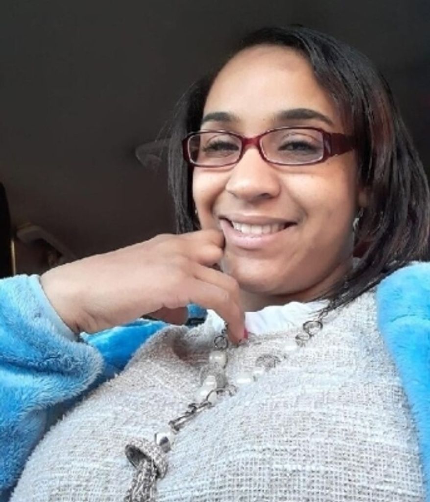 Stephanie M Scurry