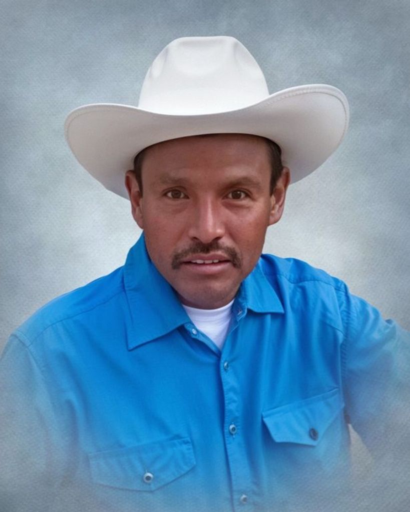 Fernando Salmeron Luciano Profile Photo