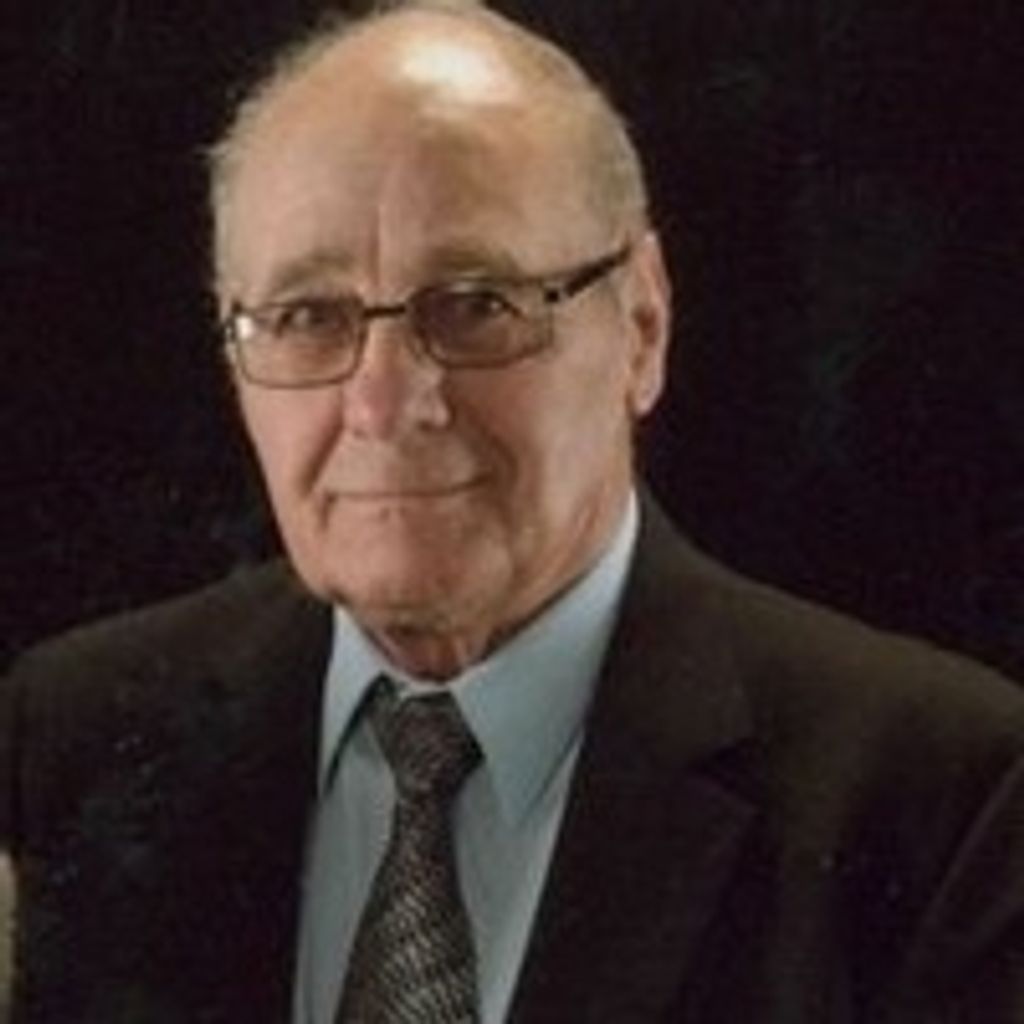Glen E Schlotman