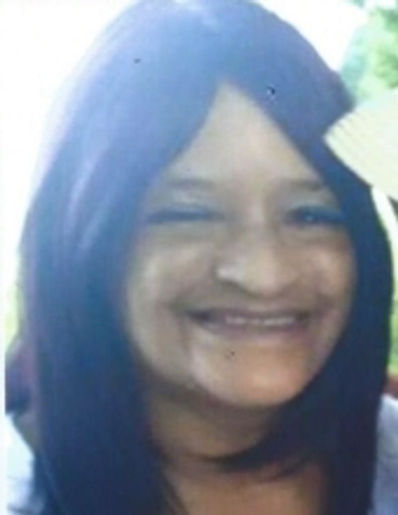 Stacey  Yvette Hocker