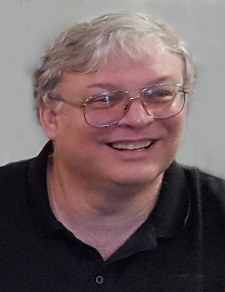 Daniel Bennett Profile Photo