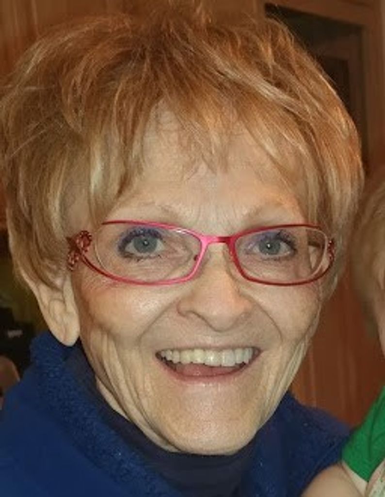 Nancy "Lynne" (Ptomey)  Massic