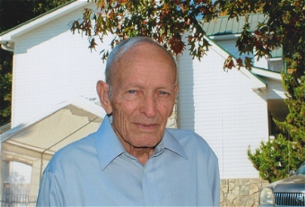 Manuel Hoyt Campbell Profile Photo