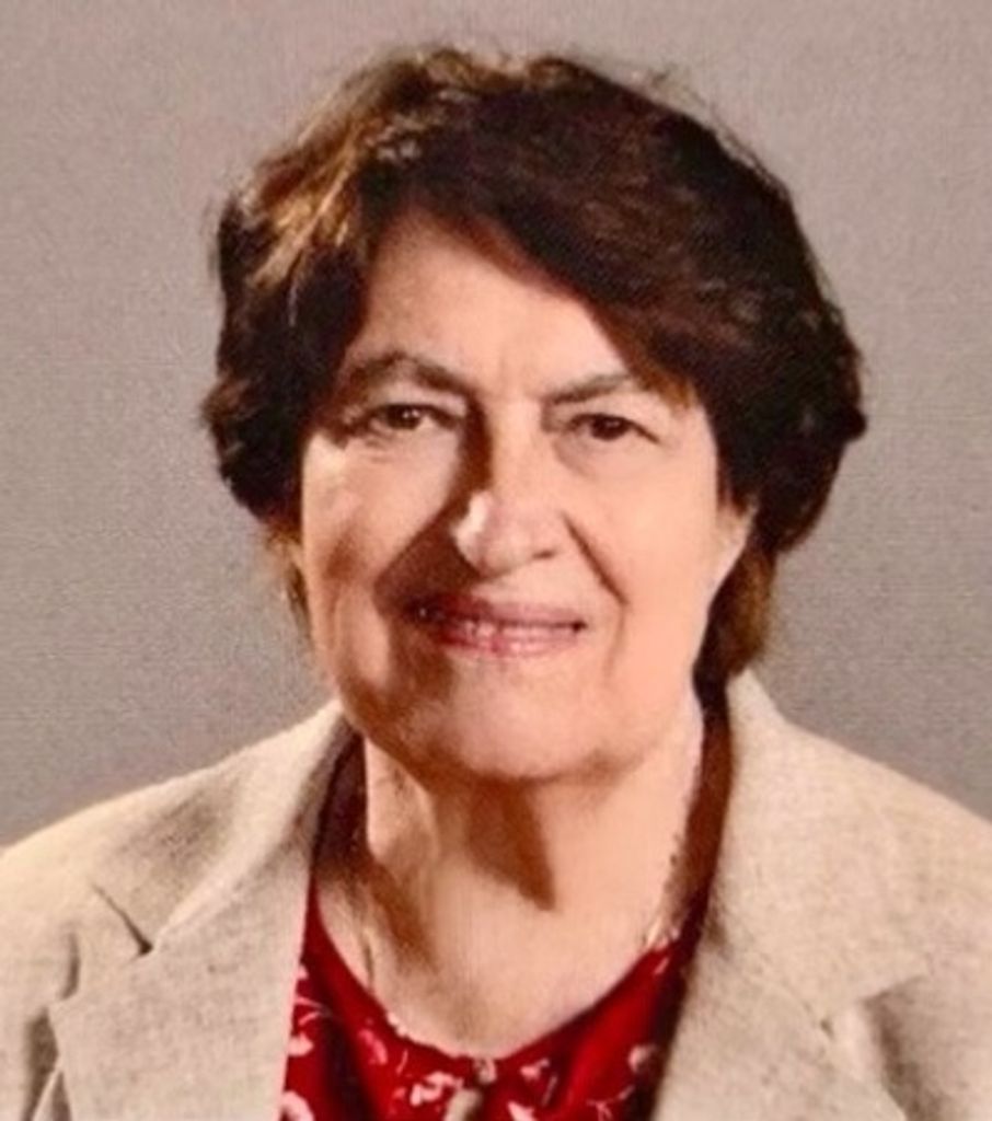 Bess Chechopoulos Profile Photo