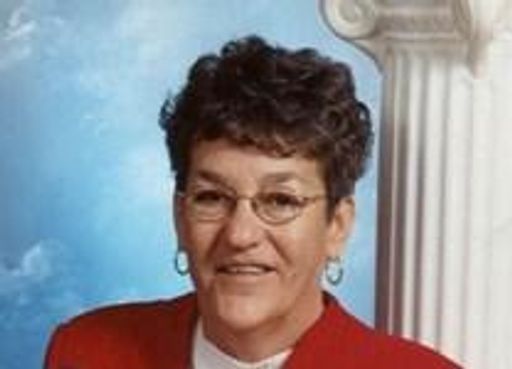 Julia Mills Profile Photo