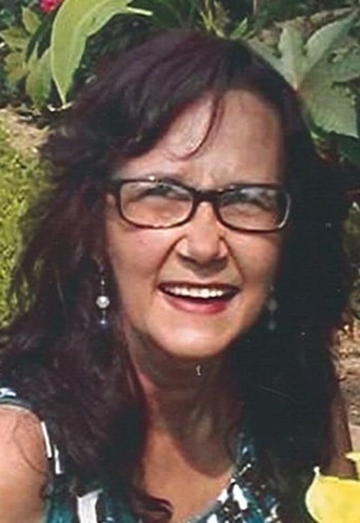 Loretta S (Hafner)  Yanick