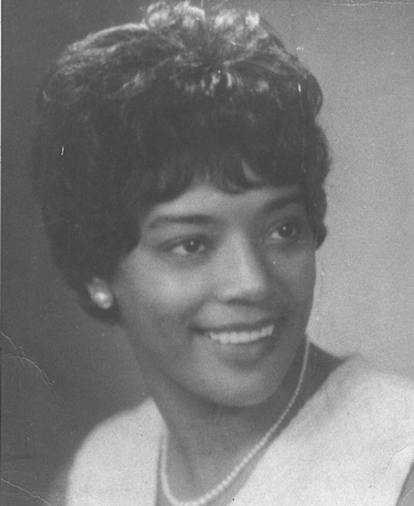 Mrs. Lola Dickerson Profile Photo