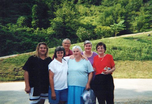June (Griffith)  Fouts photo gallery thumbnail 19 of 32