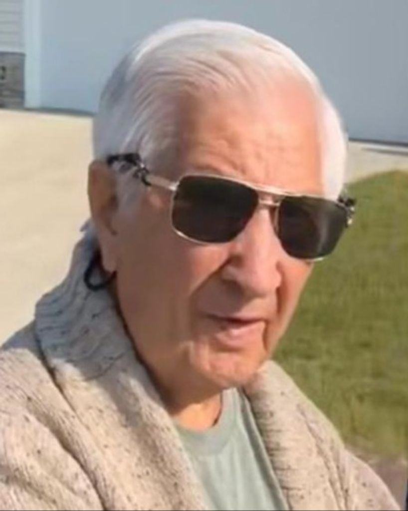 Robert Eugene "Bob" Roush Profile Photo